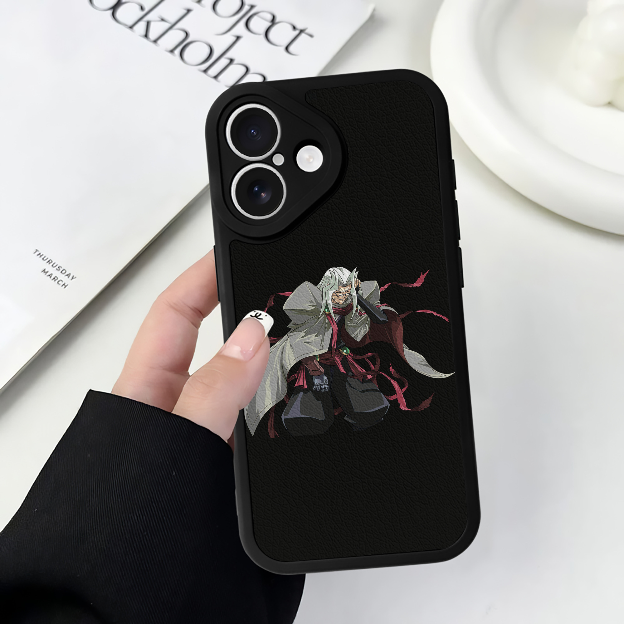 （画像用） 遊☆戯☆王 Yu-Gi-Oh! 【iPhone 16シリーズ対応】シリコンスマホケース（レザー調） 材質：シリコン